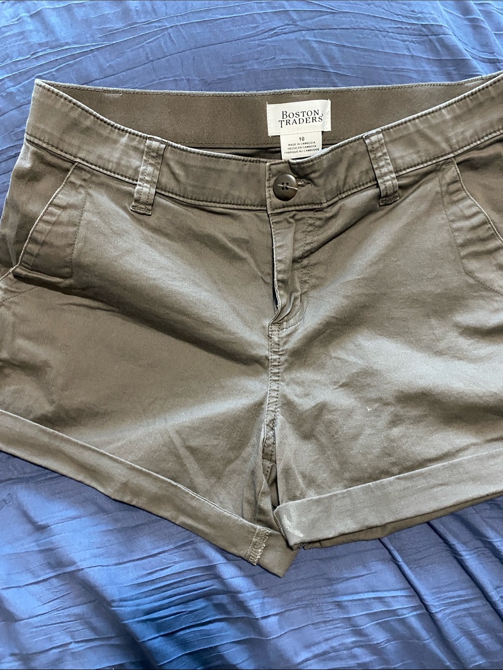 Boston Traders Olive Women's Cuffed Cotton Shorts